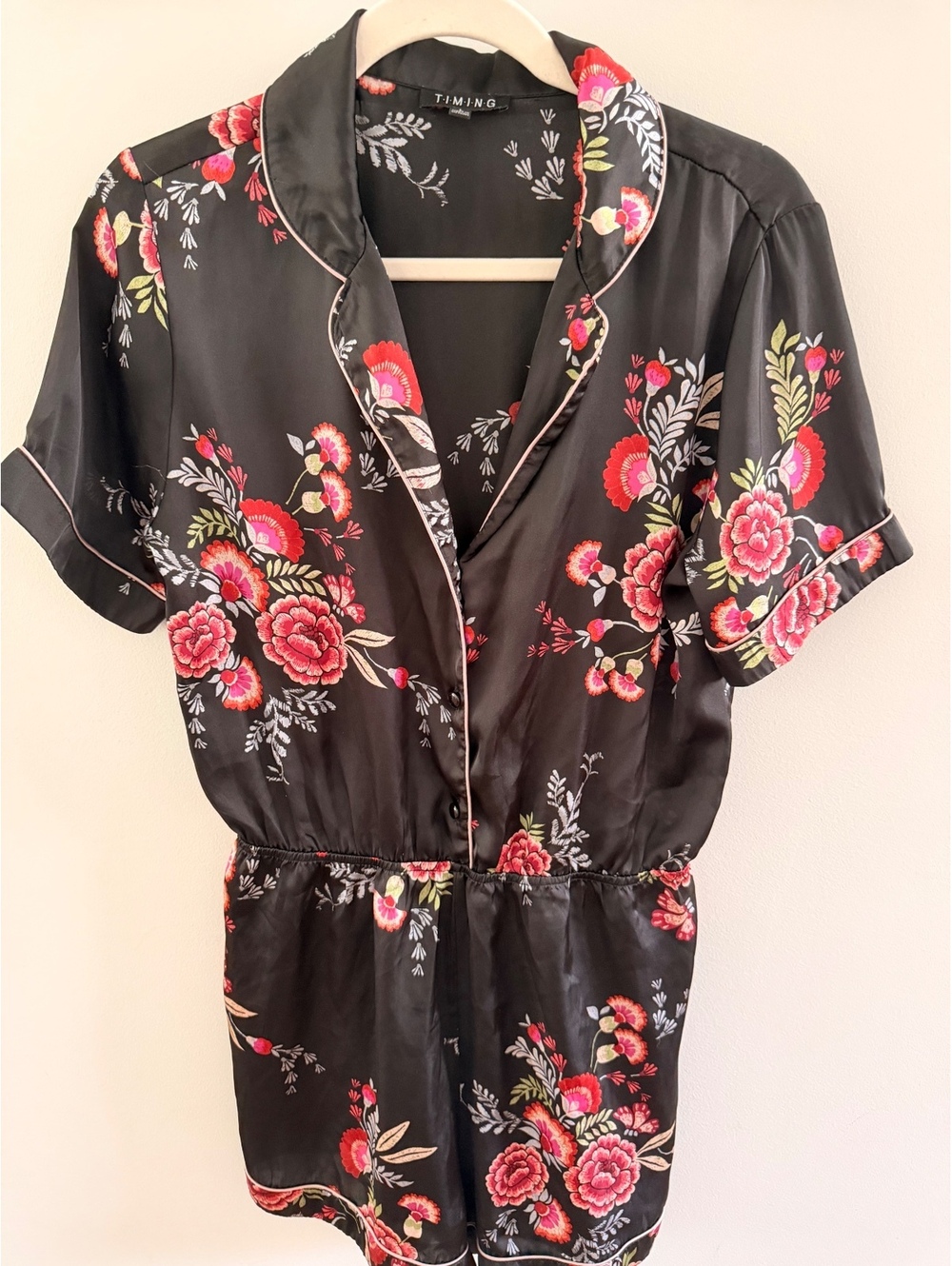 Timing Women's Black Floral Short Sleeve Romper
